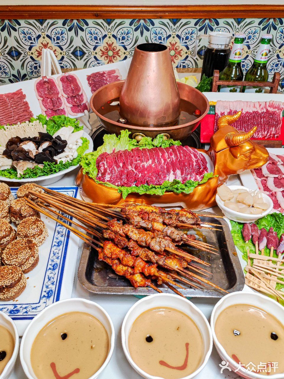 涮肉、烤串，在揽月斋都能吃到~