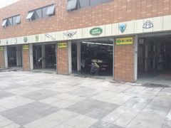 -蜂鸟快修喷漆钣喷汽修旗舰工厂(军工路店)