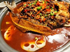 重庆麻辣烤鱼-炉小二铜锅牛蛙•川湘菜(三里屯店)