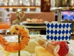 -大中华希尔顿酒店-念自助餐·嗨啤·小龙虾