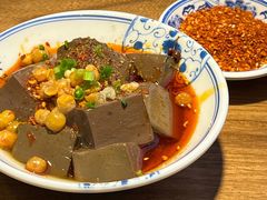 -肖四女乐山跷脚牛肉(滨江天街店)
