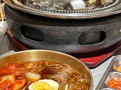 -围炉肉舍丹东海鲜烤肉·烤活鳗(步行街店)