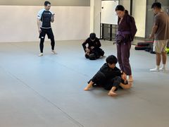 -EFL巴西柔术·综合格斗·泰拳·少儿体能训练(虹桥德必馆)