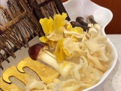 -鲍媽·原汤鲍鱼鸡(克拉广场店)