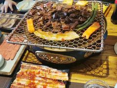 -青古韩式炭火烤肉店