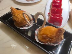 鲜果榴莲天鹅酥-陶陶居酒家(SM二期购物广场店)