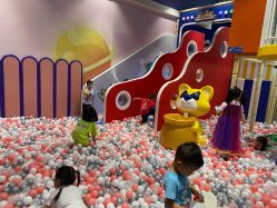 -LuckyStar幸运星家庭娱乐中心(东莞国贸店)