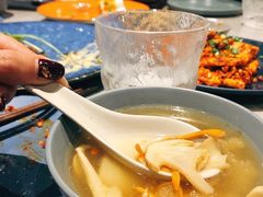 武定母鸡炖野生菌-半山腰·云南菜(侨福芳草地店)