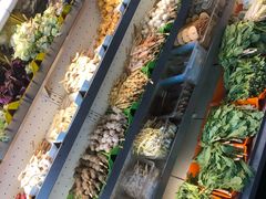 自助取餐区-万记麻辣烫国展总店