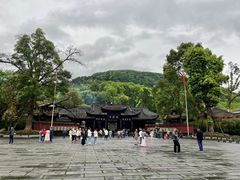 -峨眉山报国寺