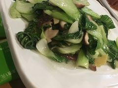 香菇青菜-徽湘园和马路串串火锅