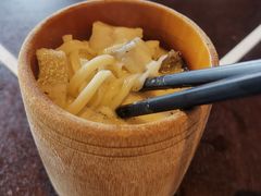 黄鱼煨面-杭州西子湖四季酒店·金沙厅