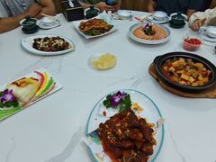 -三江源美食城