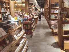 -百新书局(尚悦湾店)
