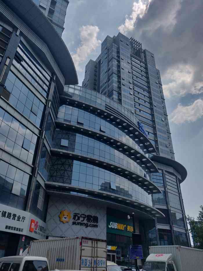 苏宁生活广场-"苏宁生活广场分ab座,位于李沧书院路附近.