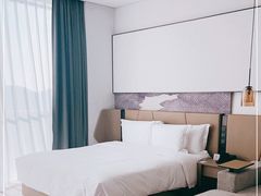 -大连星海皇冠假日酒店