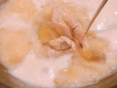 -鲜入围煮花胶鸡海鲜火锅