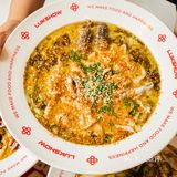 冬阴功mix酸菜鱼，禄鼎记这波操作绝了！