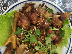 -八两八金·莱芜特色炒鸡(市南漳浦路店)