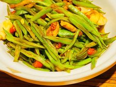 -苹果树下艺术餐厅(宋庄店)