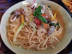 -SISTERS BAR RESTAURANT川意酒馆(嘉善老市H楼店)