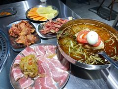 精品牛肋条-马路牙子烧烤音乐酒馆(望京店)