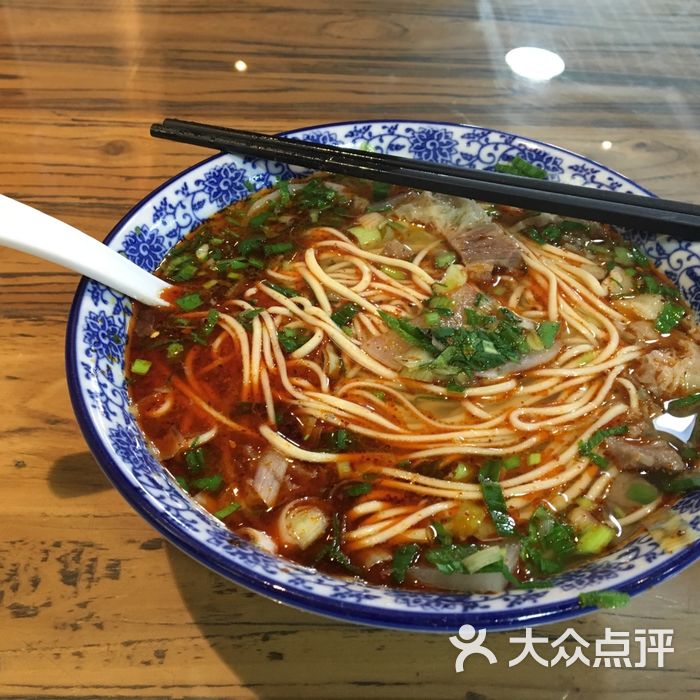 陇上全荟兰州传统牛肉面