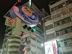 -六合夜市