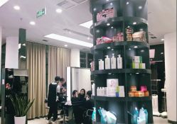 大厅-愉己冥想·护发专门店