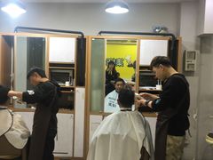 入口左手边-世纪联华超市(凤起店)