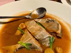 家烧野生鲳鱼-新荣记(南京西路店)