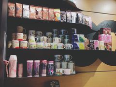 零售区-星巴克(广州南站A18检票口楼上)