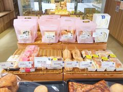 -顶东面包花园·生日蛋糕(世博店)