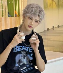 -IU潮牌·SALON