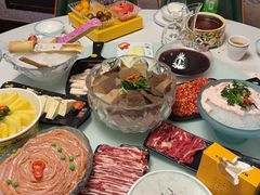 -牛员外鲜切牛肉火锅