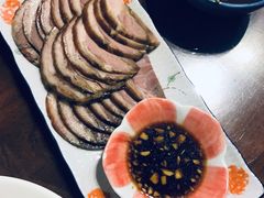 三少酱肘子-娄三少·老北京春饼烤鸭家常菜(方庄店)