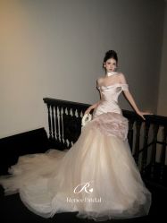 点击看大图 -Renee芮亦婚纱