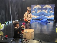 -猴有戏教育戏剧·音乐剧·主持口才·演讲朗诵辩论(环球港华师大校区)