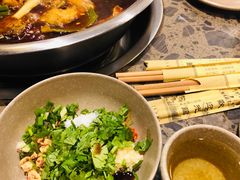 -肖肖酸萝卜鱼火锅(总店)