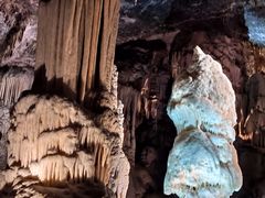 -波斯托伊纳溶洞