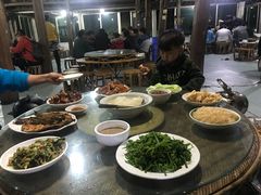 -岩保农家乐