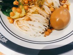 -霸蛮湖南菜·牛肉粉(荣京西街店)