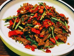 小炒黄牛肉-湘里乡亲老长沙口味馆