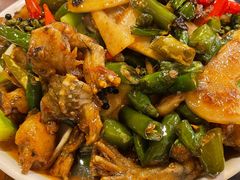 独门姜爆蛙-鸿顺老铁锅美蛙鱼府(解放碑店)