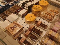 -好利来(上海长宁龙之梦店)