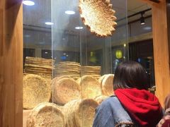 面包甜点陈列柜-沙州食驿·非遗小吃夜市