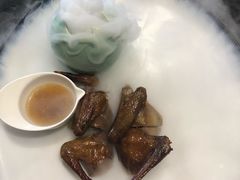 金牌烤乳鸽-夜宴江景餐厅