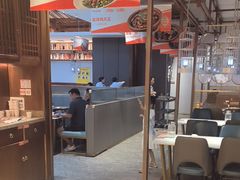 -阿瓦山寨·湘菜现炒·剁椒鱼头王(咸阳总店)