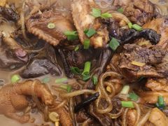 小鸡儿炖蘑菇粉-东北王食府(科大店)
