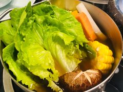 爽秋南瓜菌菇锅-锅季·捞王旗下小火锅(虹桥火车站店)